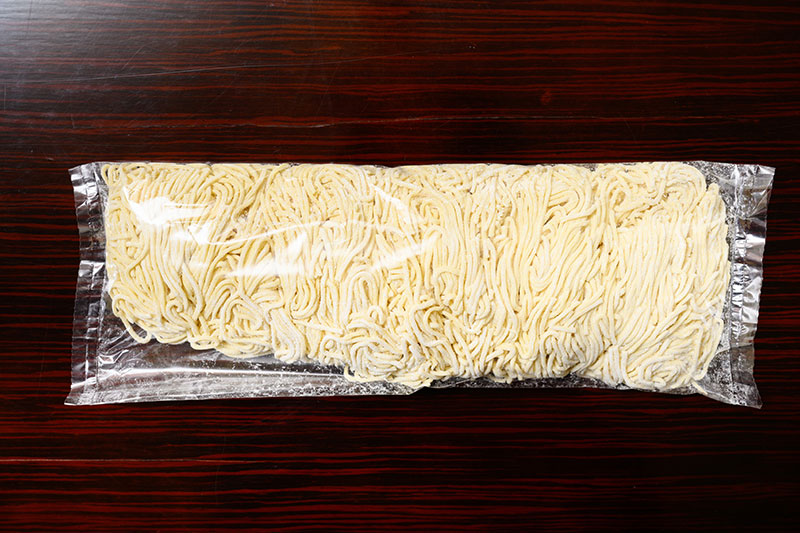 米粉の活用法として、新たな中華麺を開発